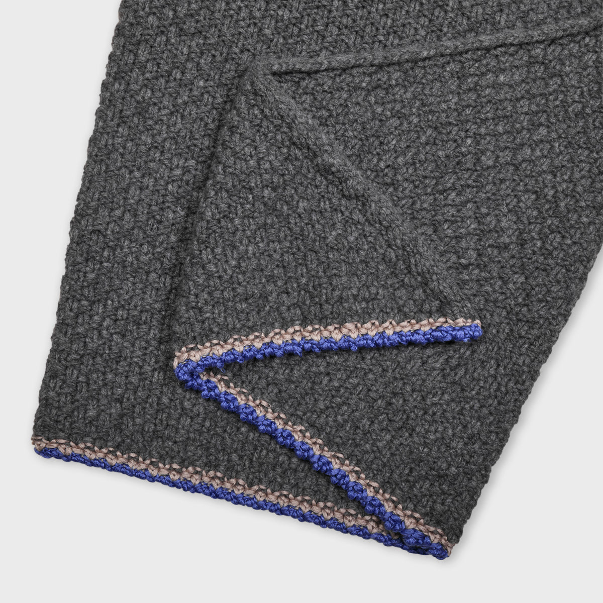 Triangular scarf