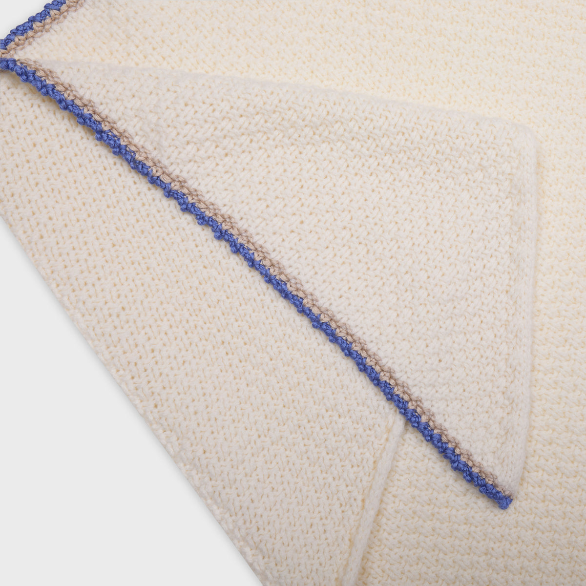 Triangular scarf