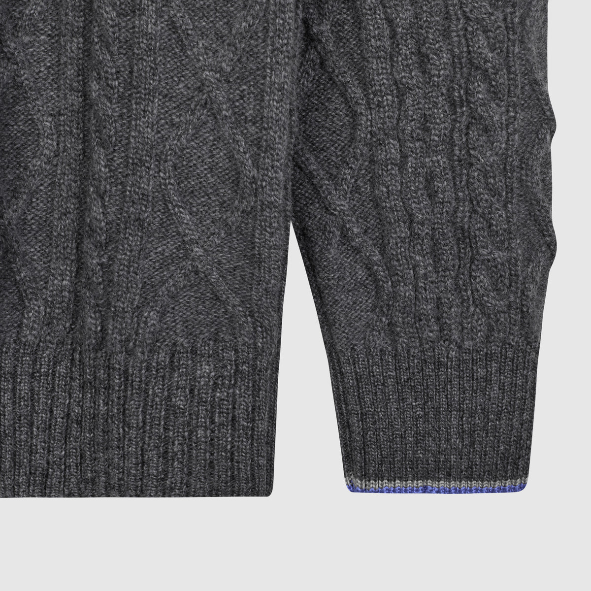 Fumai sweater