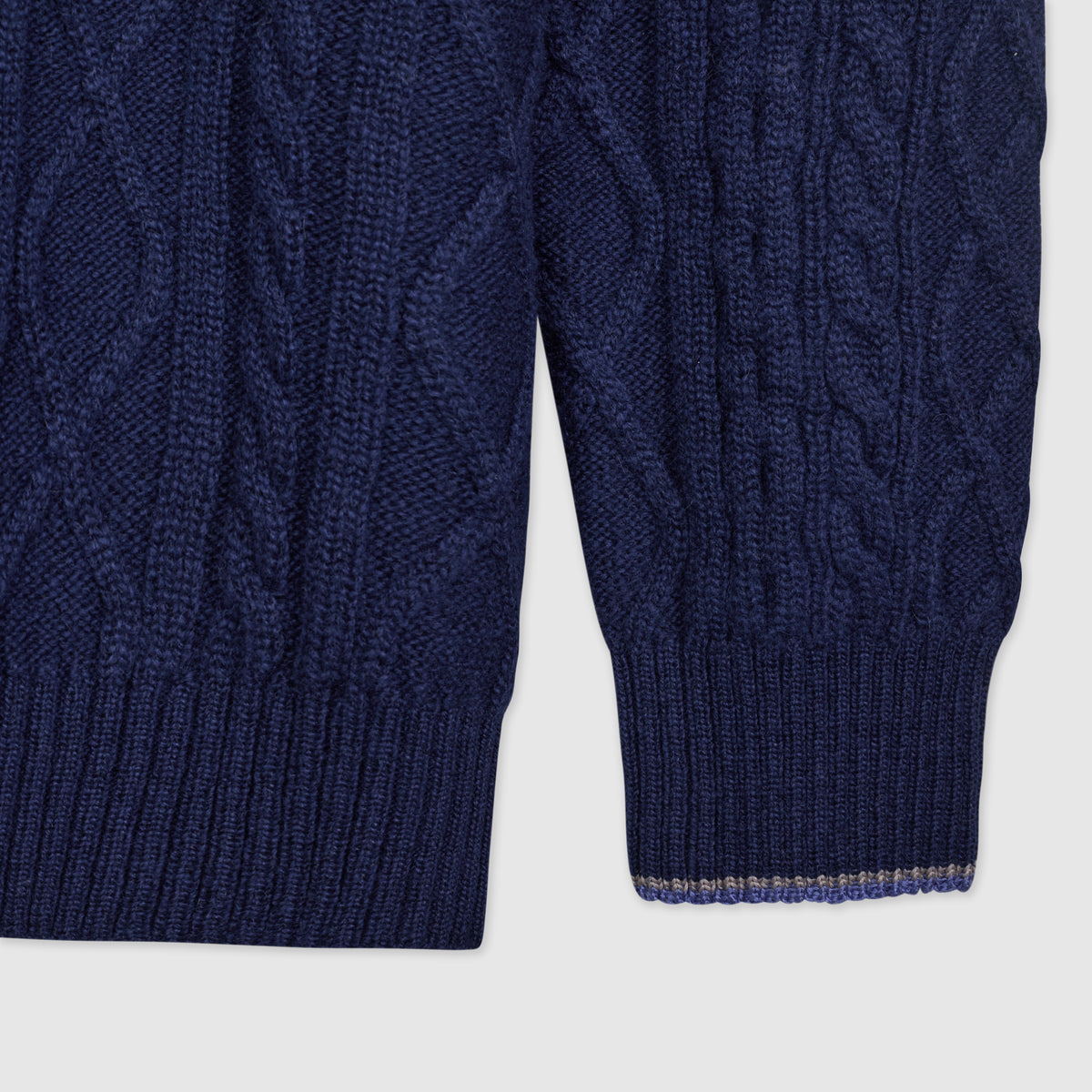 Fumai sweater